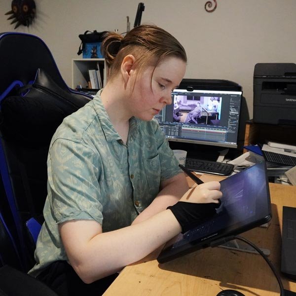Artist Lauren Edmonds at work